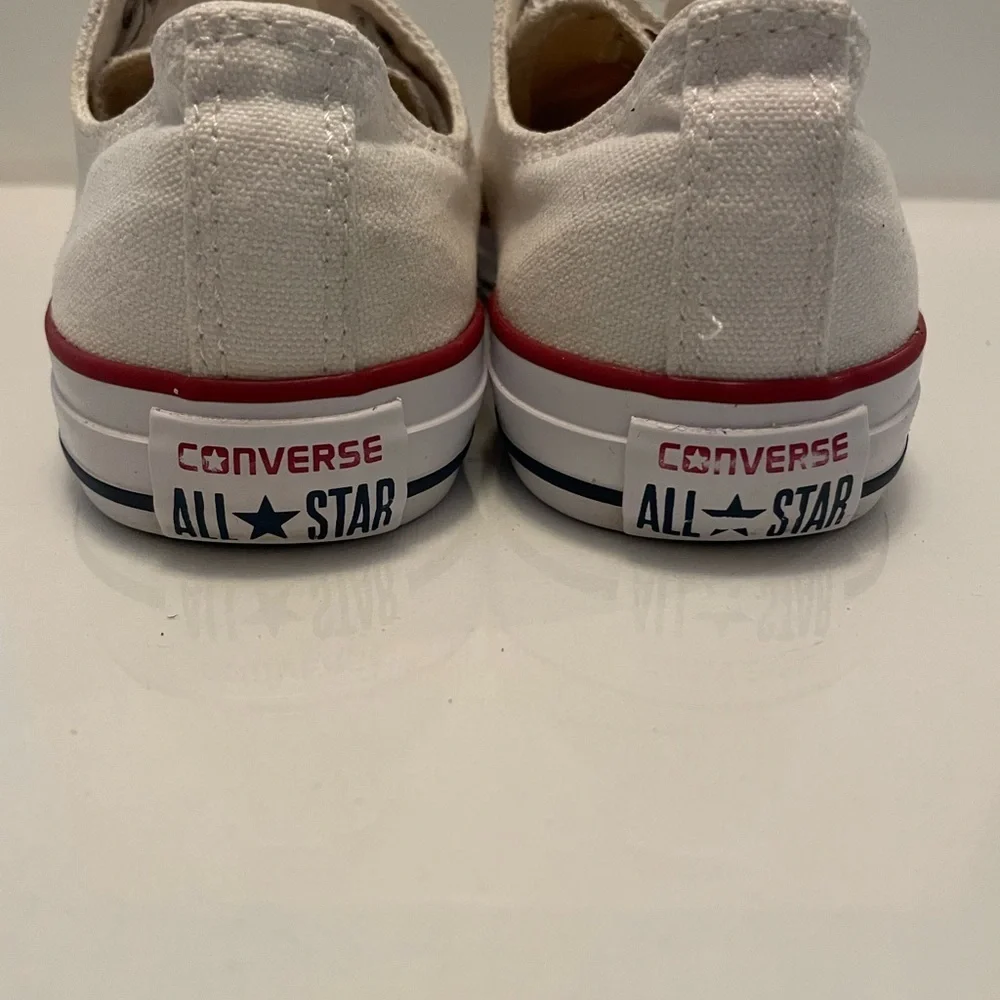 Converse White and Red Sneakers Classic Canvas Design size 3